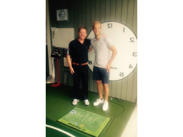 Fitting met Hockey spits Billy Bakker.