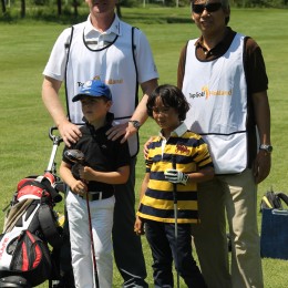 Trotse caddies.